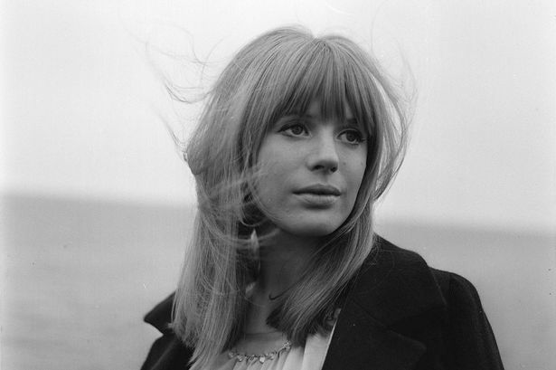 Marianne-Faithfull-in-June-1965